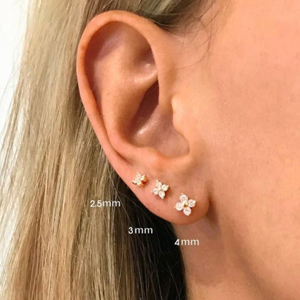 Clover Studs. These earrings are the perfect gift for yourself or your love one - Picture 3 of 6